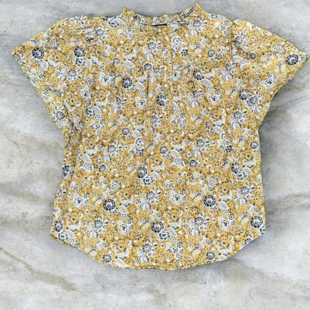 Ann Taylor Floral Print Flutter Sleeve Blouse Size Small